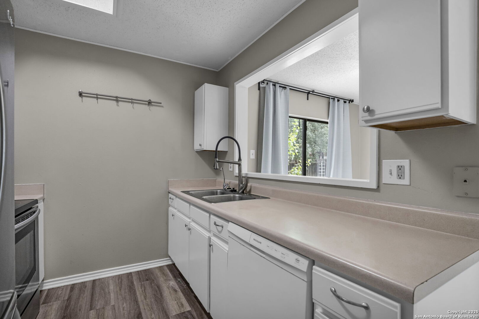 9727 Astin Place