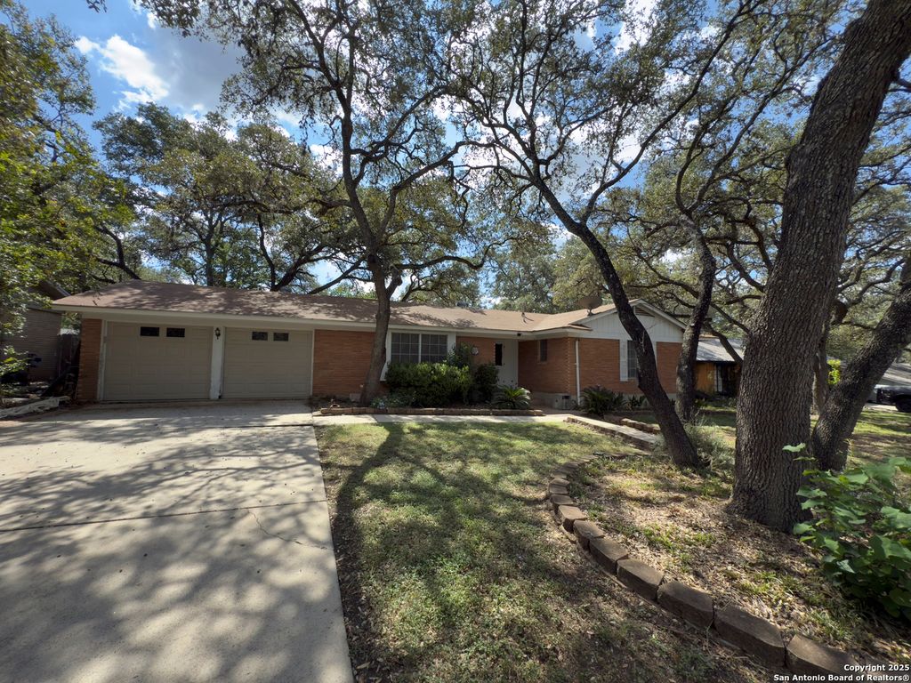 Photo of 11022 Dreamland, San Antonio, TX 78230 (MLS # 1915215)
