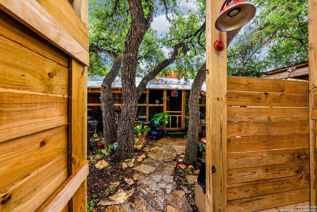 Photo of 335 Flatrock, Canyon Lake, TX 78133 (MLS # 1925493)