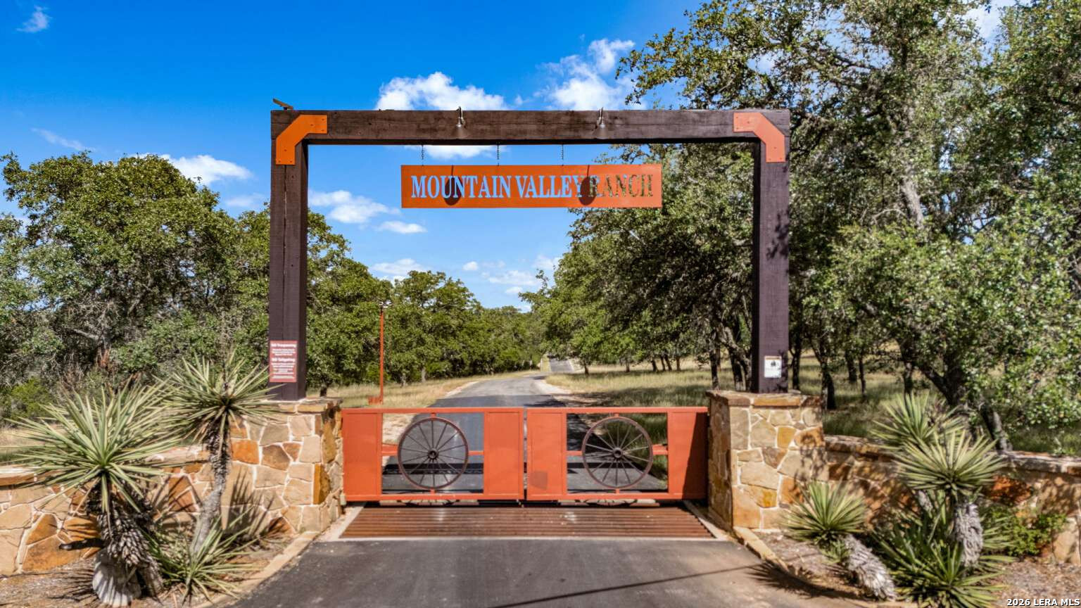 916 private road 2532