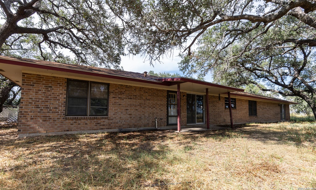 Photo of 4118 Coughran Rd, Pleasanton, TX 78064 (MLS # 2008925)
