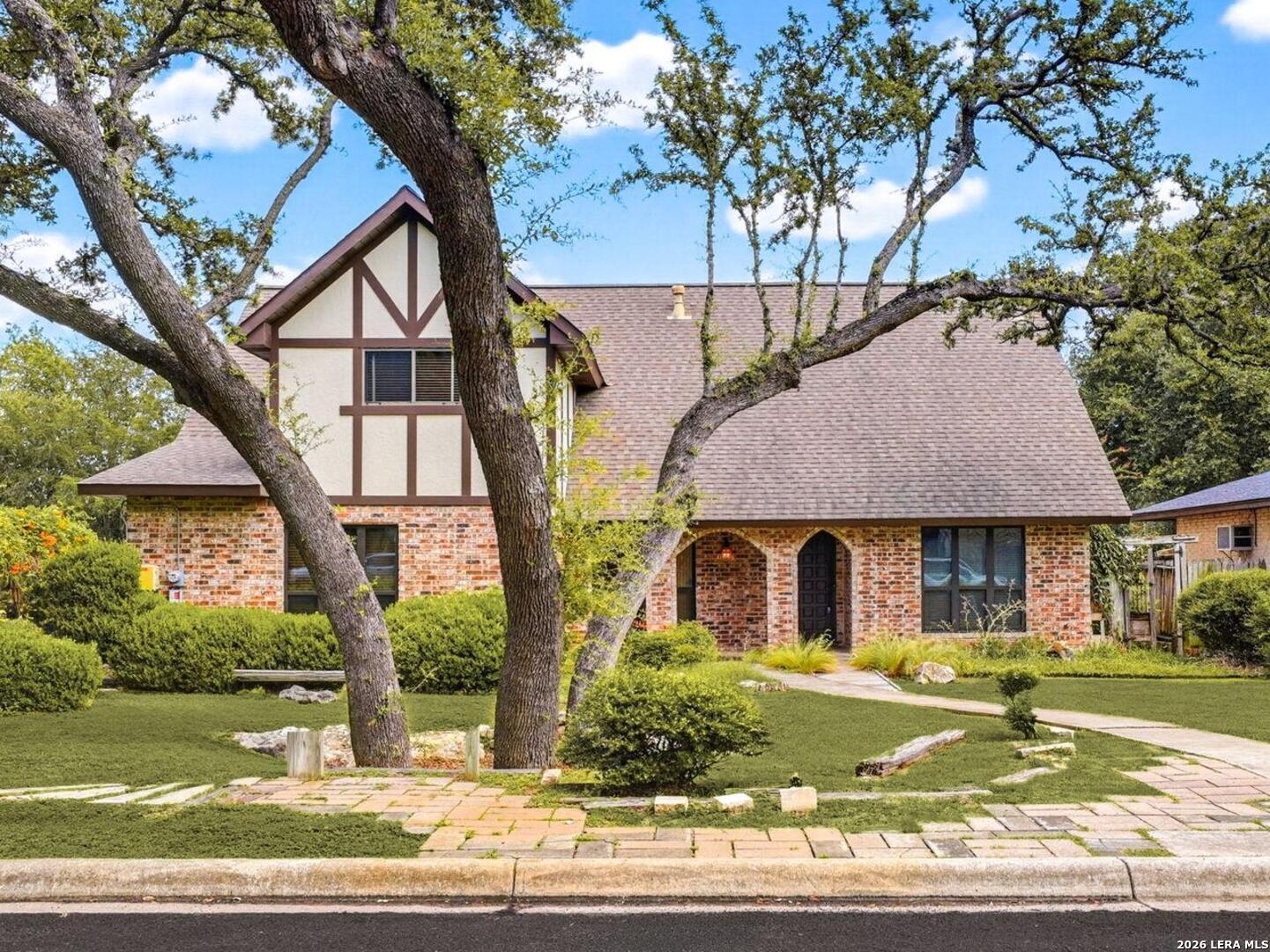 Photo 1 of 19 — 3002 NANTUCKET DR, San Antonio, TX 78230