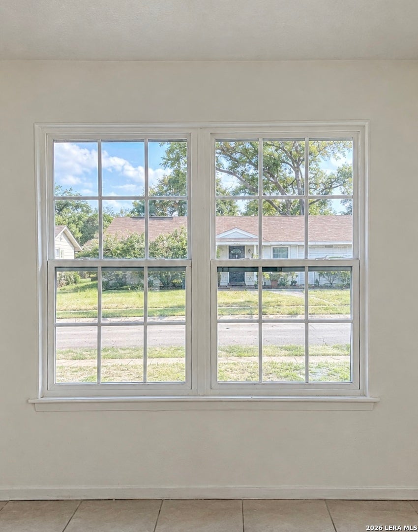 5234 VILLAGE ROW