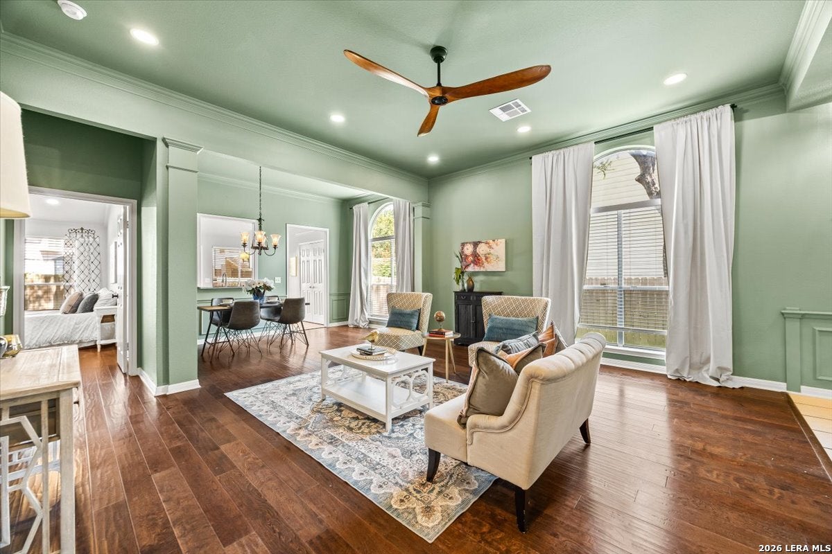 2516 Grove Park