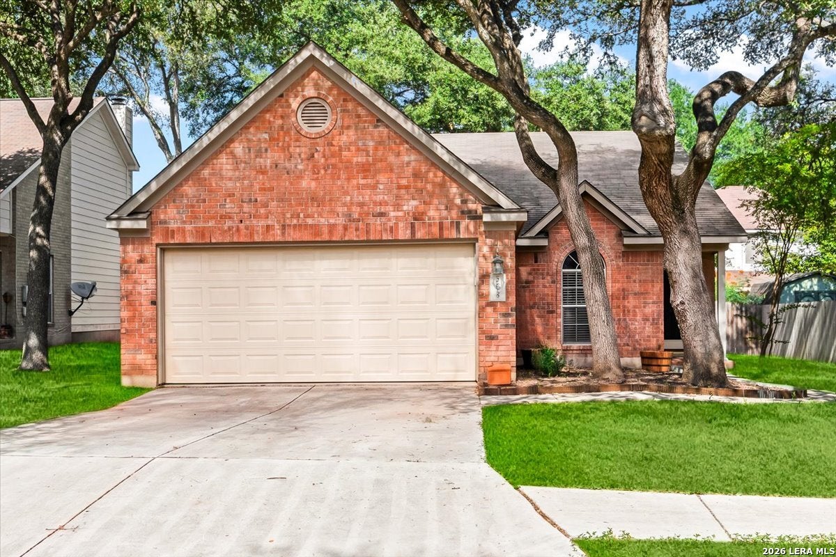 2516 Grove Park