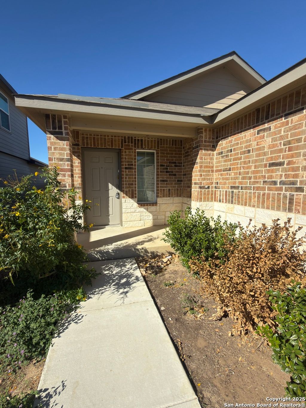 Photo of 156 middle green, Floresville, TX 78114 (MLS # 1922837)