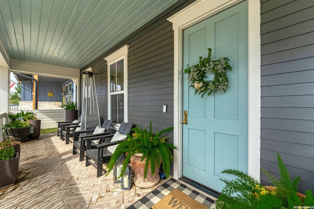 Photo of 1116 Hauptstrasse, New Braunfels, TX 78130 (MLS # 1966768)