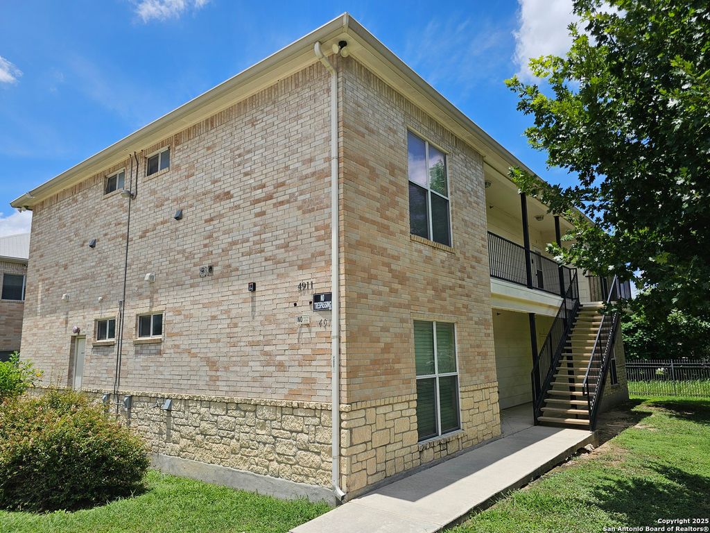 Photo of 4911 Ali Ave 4 #4, San Antonio, TX 78229 (MLS # 1881283)
