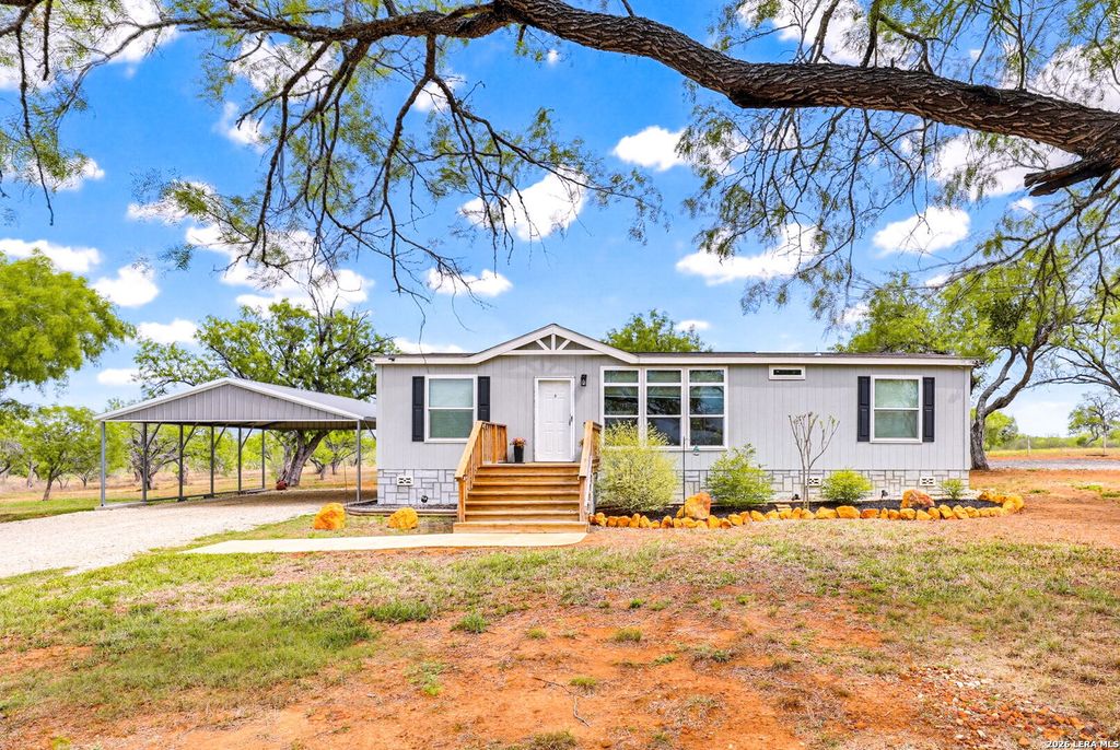 Photo of 126 COUNTY ROAD 157, Floresville, TX 78114 (MLS # 1958913)