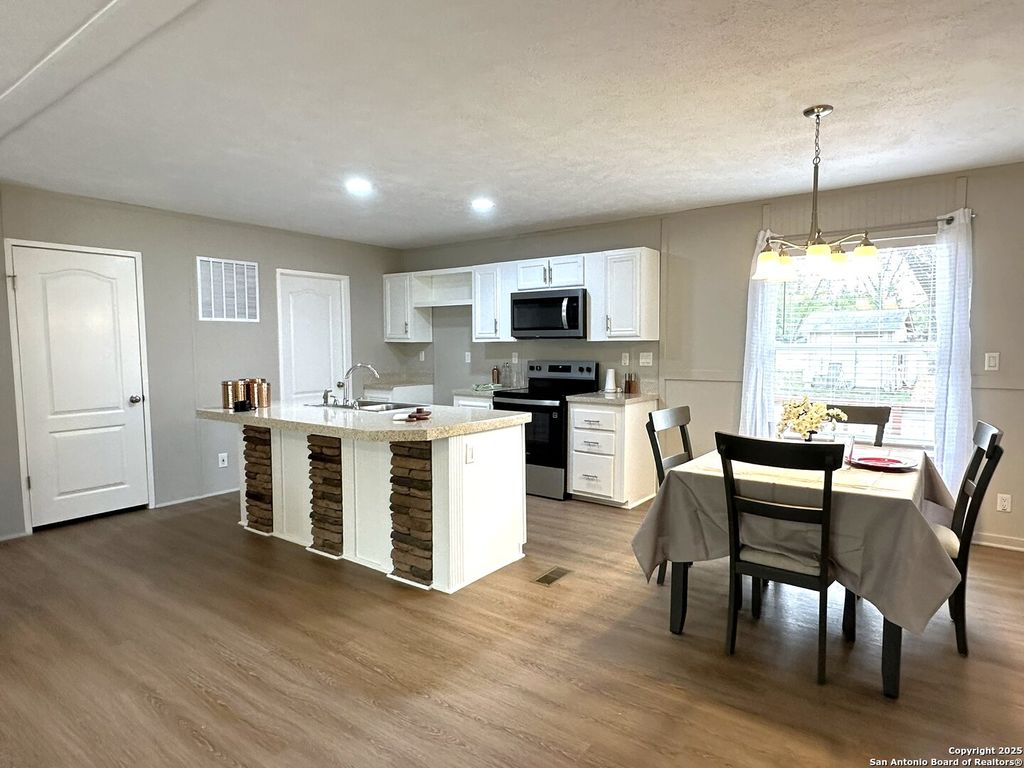 Photo of 4051 Sutherland Springs, Seguin, TX 78155 (MLS # 1924597)