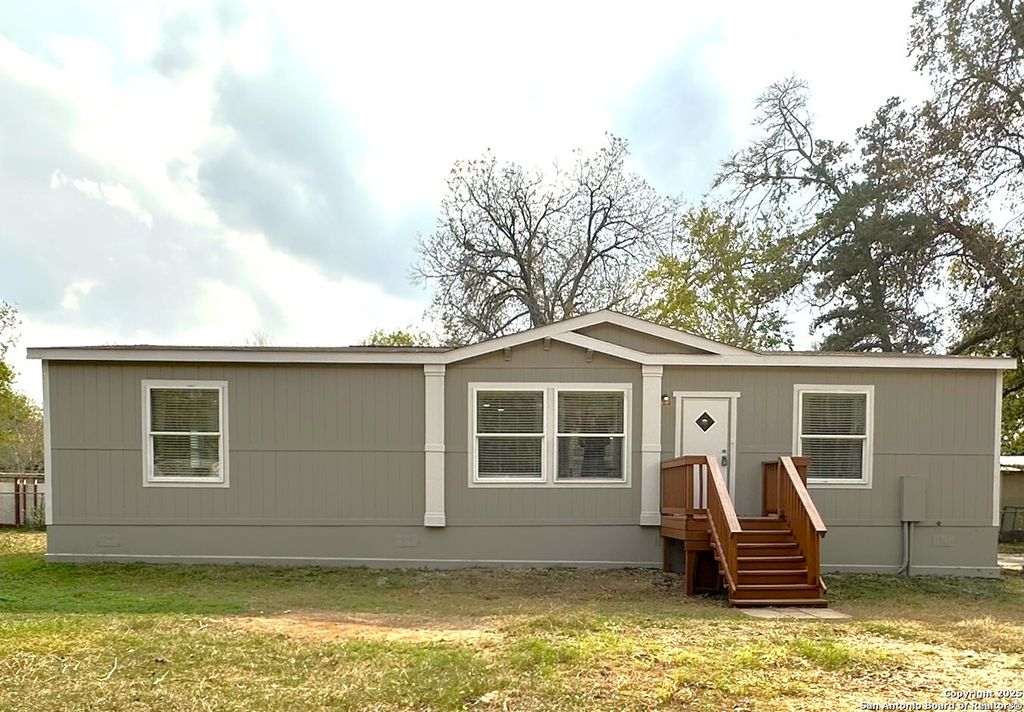 Photo of 4051 Sutherland Springs, Seguin, TX 78155 (MLS # 1924597)