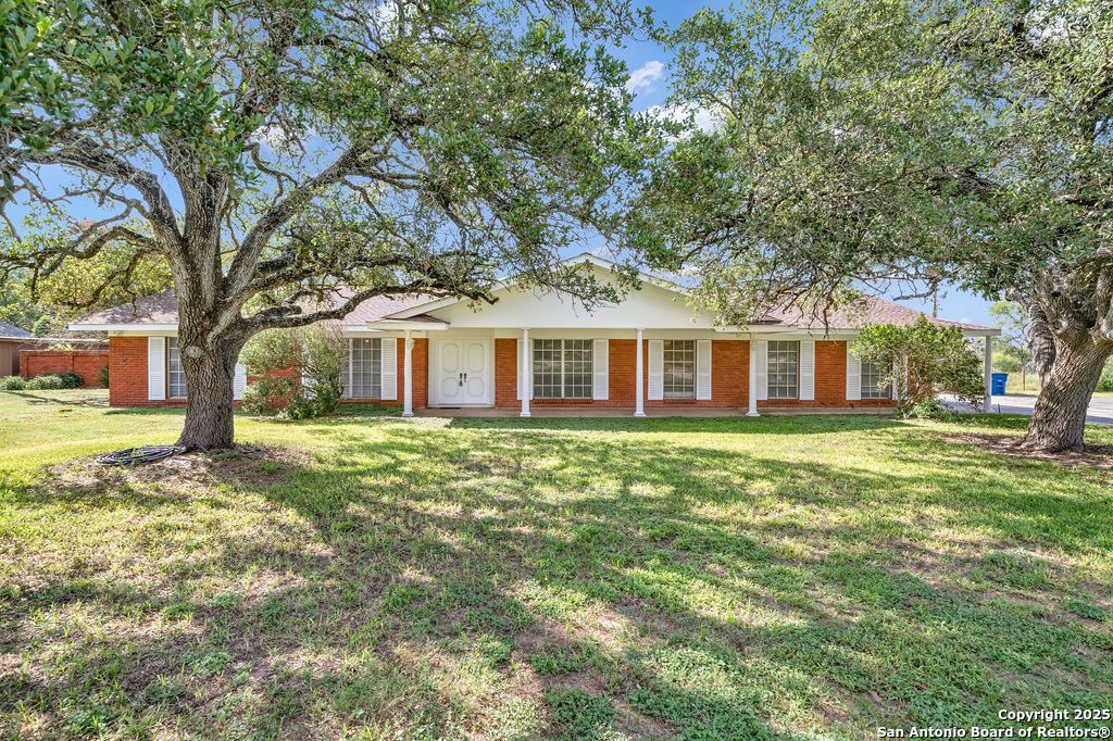 Photo of 514 hospital, Floresville, TX 78114 (MLS # 1886806)