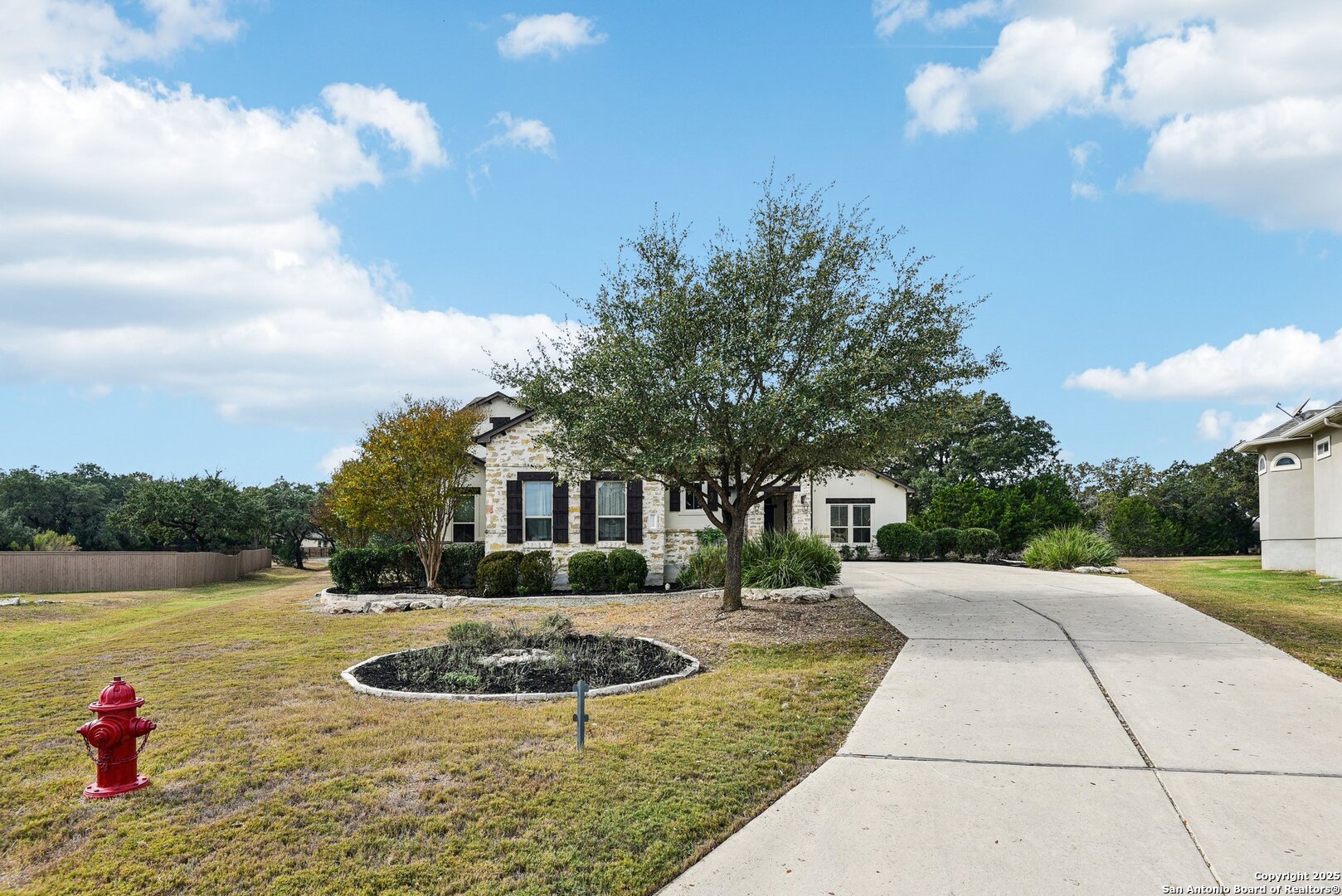30925 Honeycomb Rock