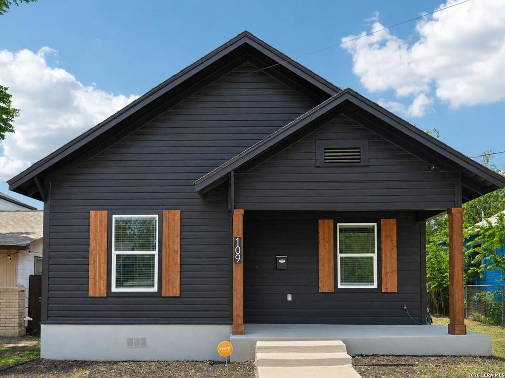 Photo of 109 UTAH ST, San Antonio, TX 78210 (MLS # 1994801)