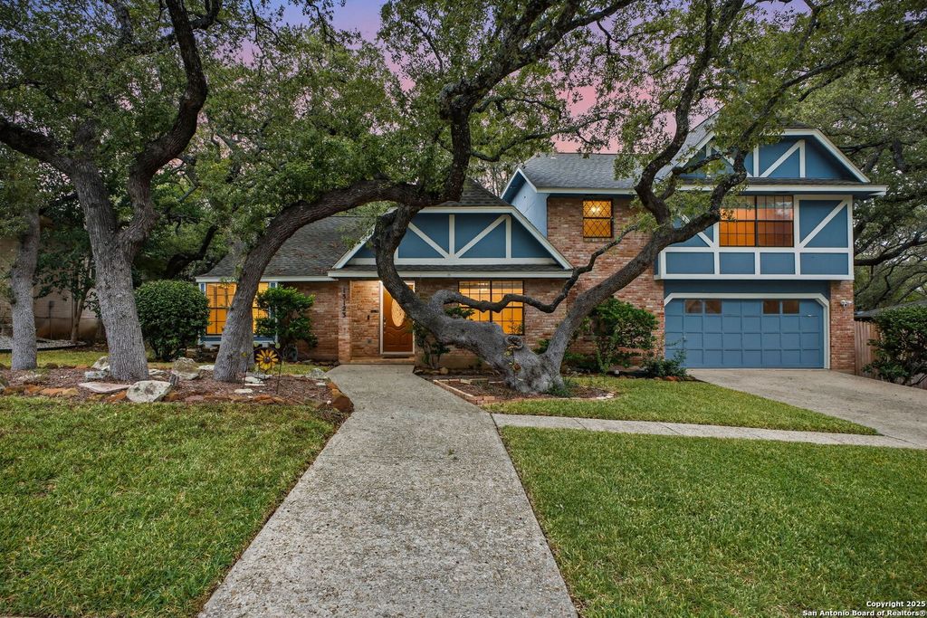 Photo of 13123 HUNTERS SPRING ST, San Antonio, TX 78230 (MLS # 1973293)