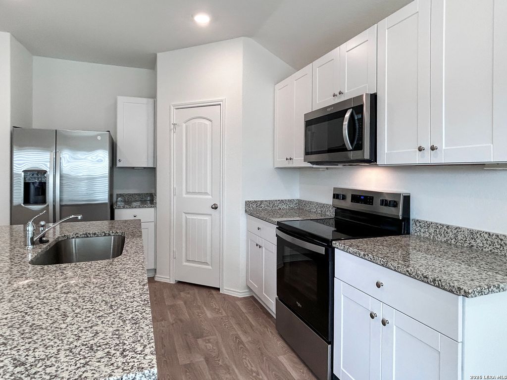 Photo of 1020 Chachalaca, Seguin, TX 78155 (MLS # 1938185)