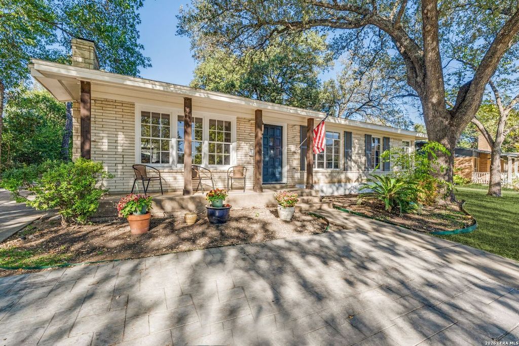 Photo of 1237 Wiltshire Ave, Terrell Hills, TX 78209 (MLS # 1960589)