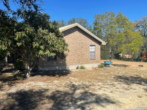 A home in Leakey