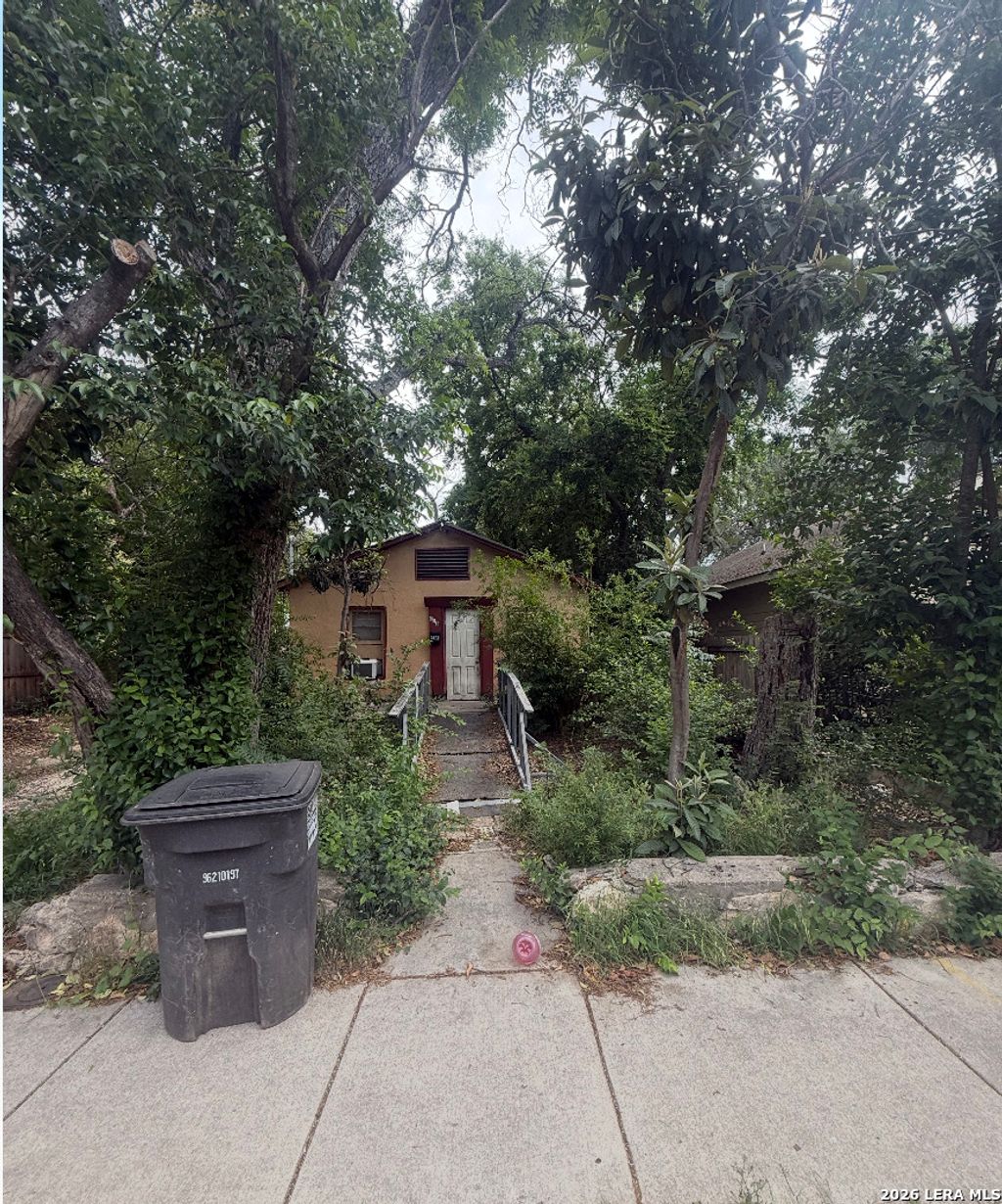 Photo of 416 E WOODLAWN AVE, San Antonio, TX 78212 (MLS # 1959030)