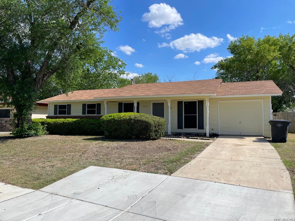 Photo of 7454 LANCEWOOD DR, San Antonio, TX 78227 (MLS # 1956839)