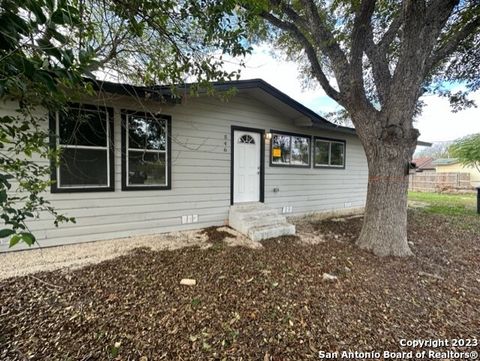 Photo of 546 W Petaluma Blvd, San Antonio, TX 78221 (MLS # 1957013)