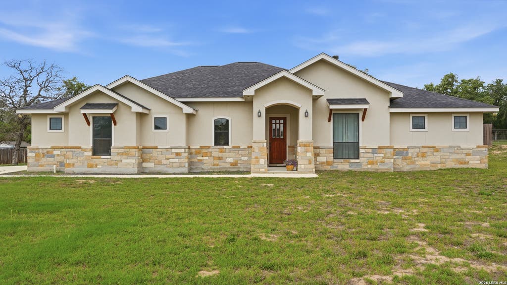 Photo of 129 SENDERA XING, La Vernia, TX 78121 (MLS # 1959639)