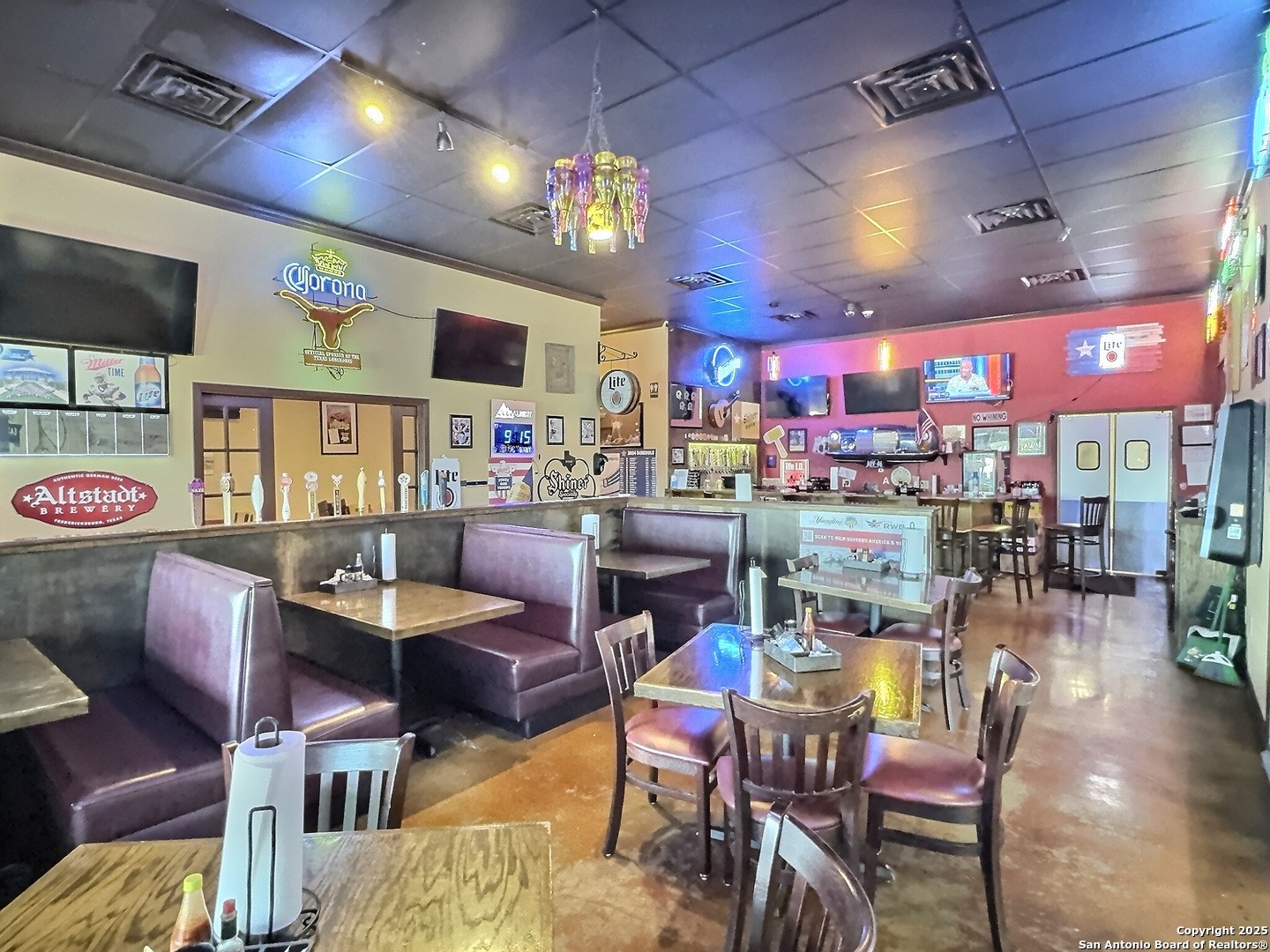 2262 Bandera Hwy