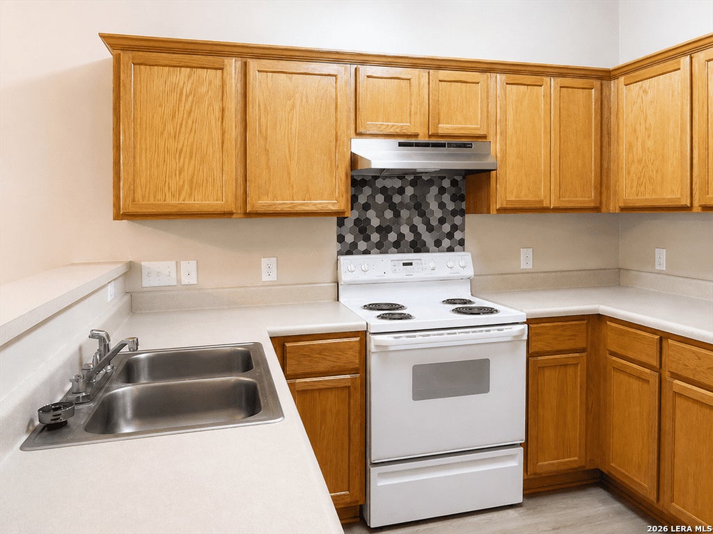Photo of 5510 PAINTER GRN, San Antonio, TX 78240 (MLS # 2013614)