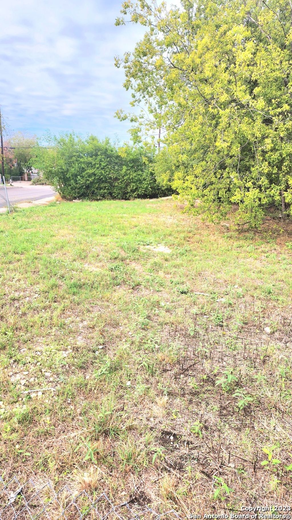 Photo of 703 NW 34th St, San Antonio, TX 78228 (MLS # 1730316)