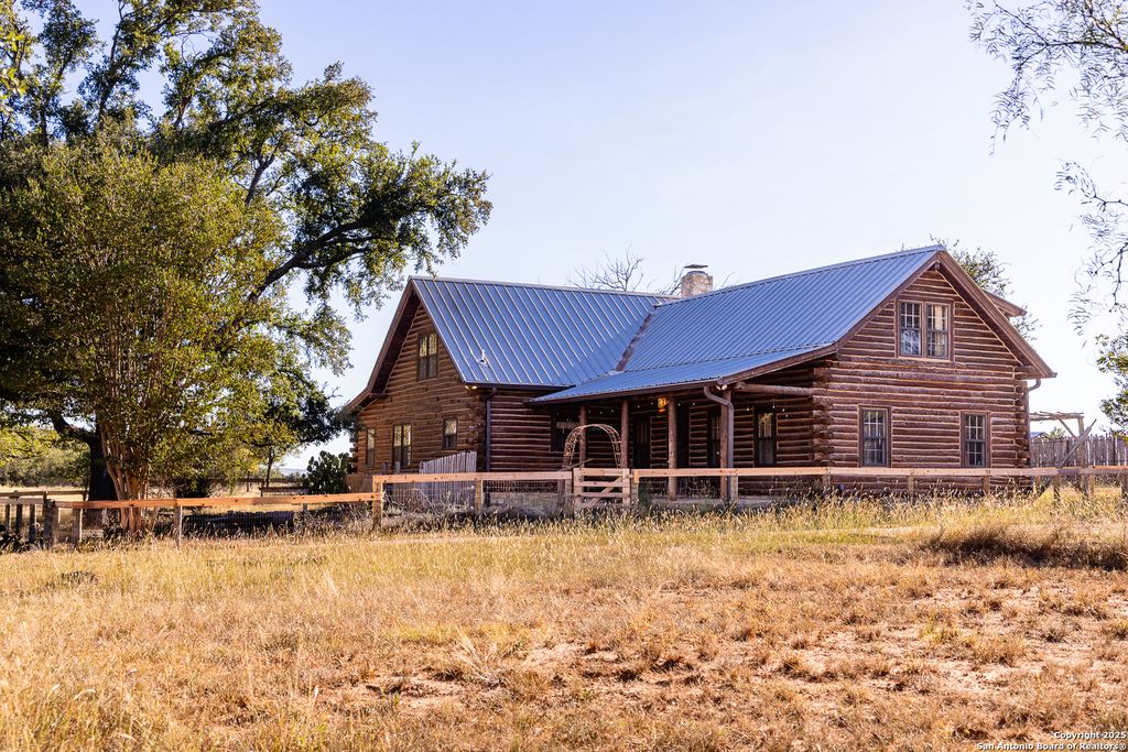 Photo of 387 Schmidtzinsky, Fredericksburg, TX 78624 (MLS # 1917099)