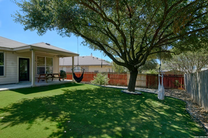 Photo 1 of 32 — 13611 SONORA BLF, Helotes, TX 78023