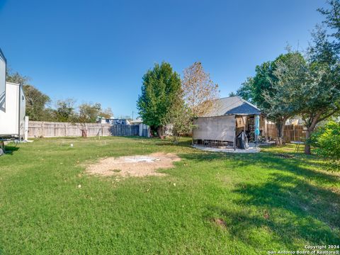 A home in Bandera