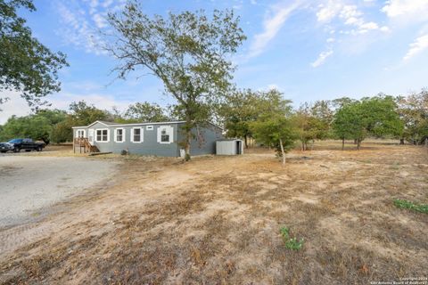 A home in Floresville