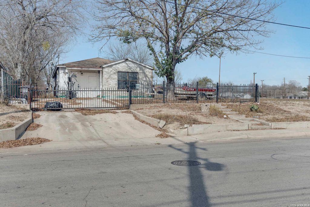 Photo of 119 J, San Antonio, TX 78210 (MLS # 1944261)