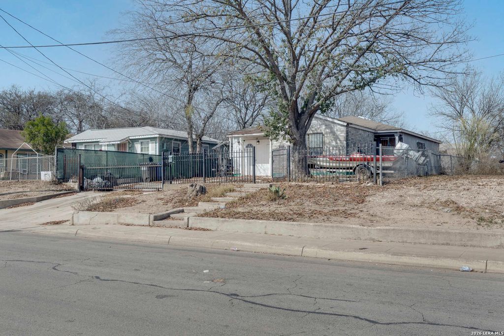 Photo of 119 J, San Antonio, TX 78210 (MLS # 1944261)