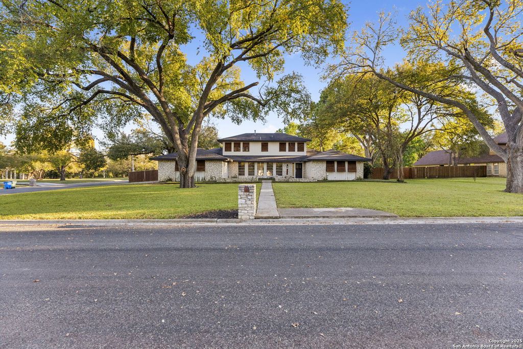 Photo of 1939 Wayside, Seguin, TX 78155 (MLS # 1922452)