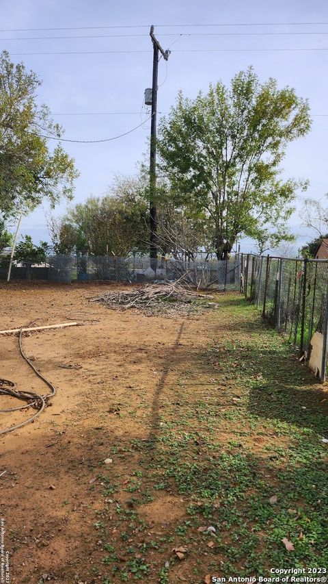 A home in Atascosa