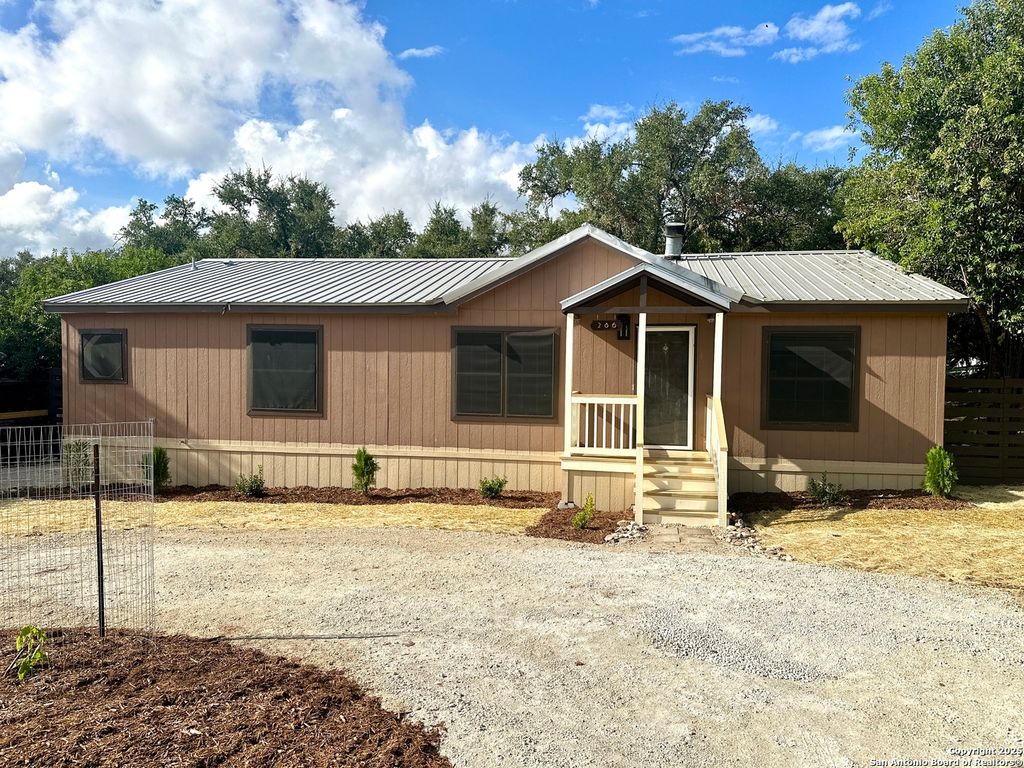 Photo of 286 Valley View, Canyon Lake, TX 78133 (MLS # 1914148)