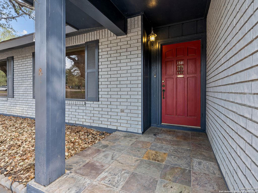 Photo of 22 Sunrise, Pleasanton, TX 78064 (MLS # 1924293)