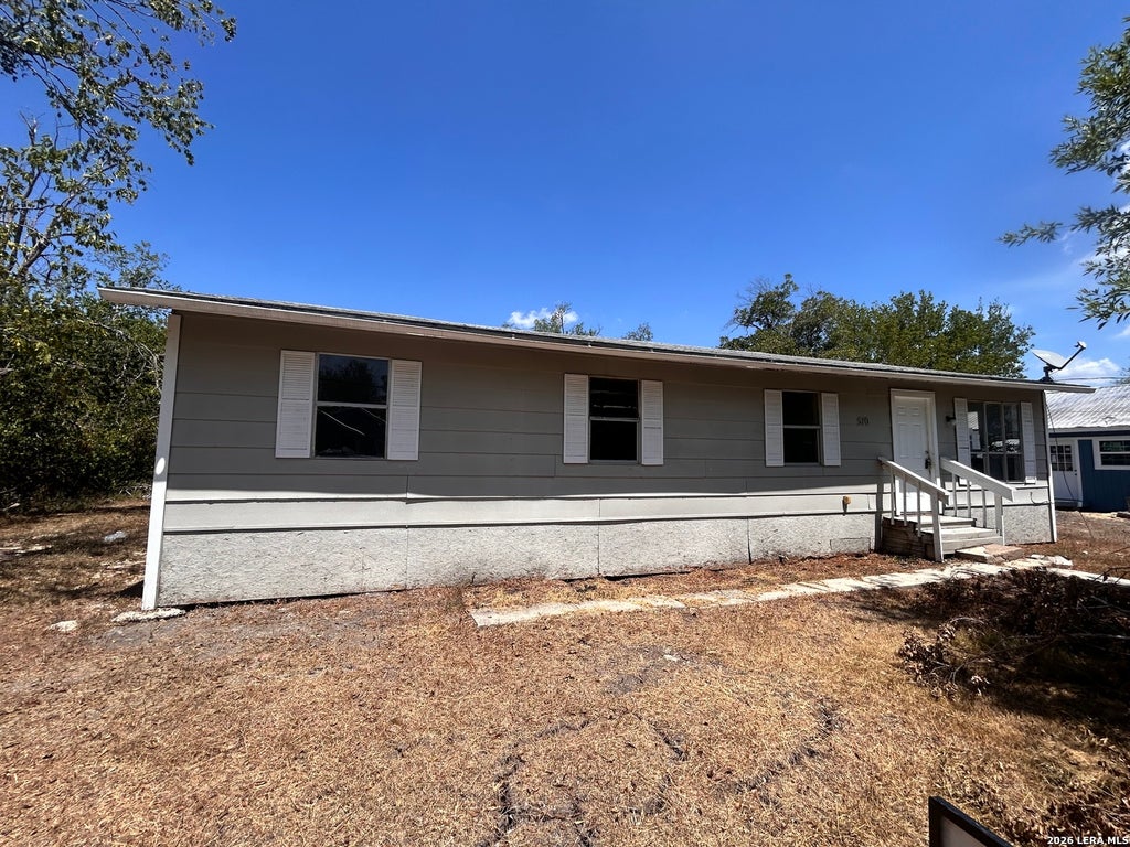 Photo of 510 Riley St, Seguin, TX 78155 (MLS # 2014198)