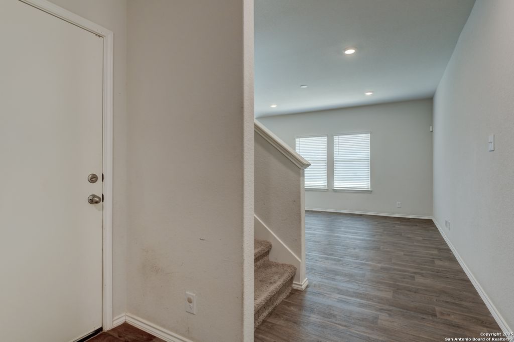 Photo of 4250 Fort Palmer Blvd, St Hedwig, TX 78152 (MLS # 1889000)