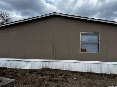 78 D STREET San Antonio TX 78109