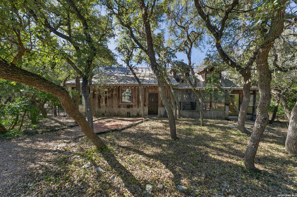 Photo of 218 Whitworth, Boerne, TX 78006 (MLS # 1940375)