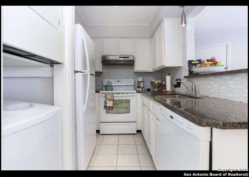 11610 Vance Jackson 869