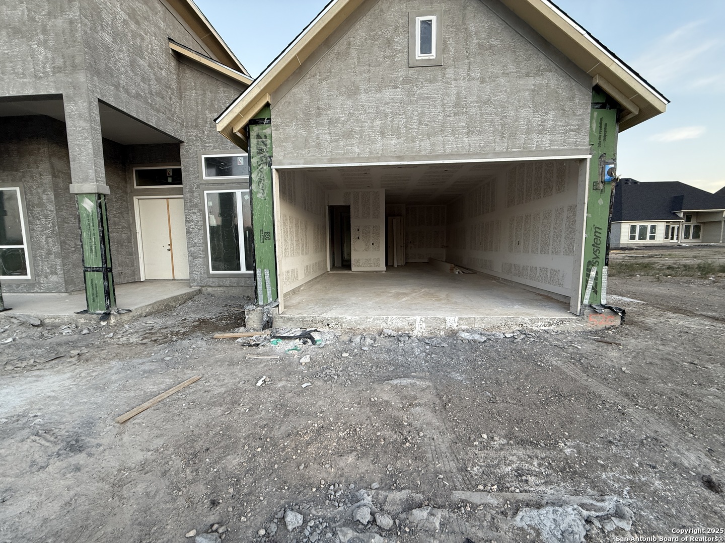 520 Cotorra Springs