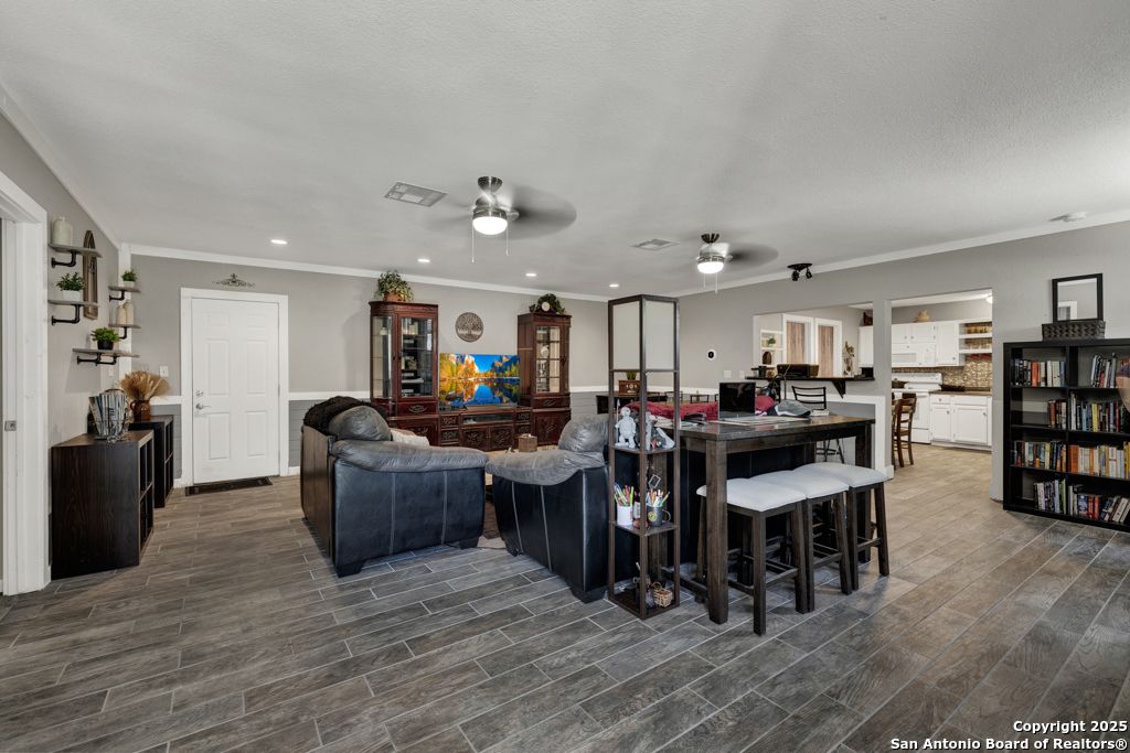 Photo of 332 W Klein, Seguin, TX 78155 (MLS # 1878498)