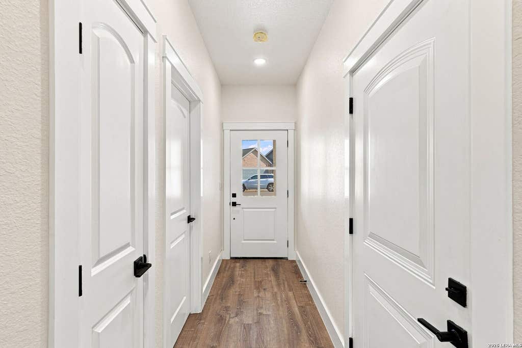 Photo of 1012 Creswell Ln, Kerrville, TX 78028 (MLS # 2009088)