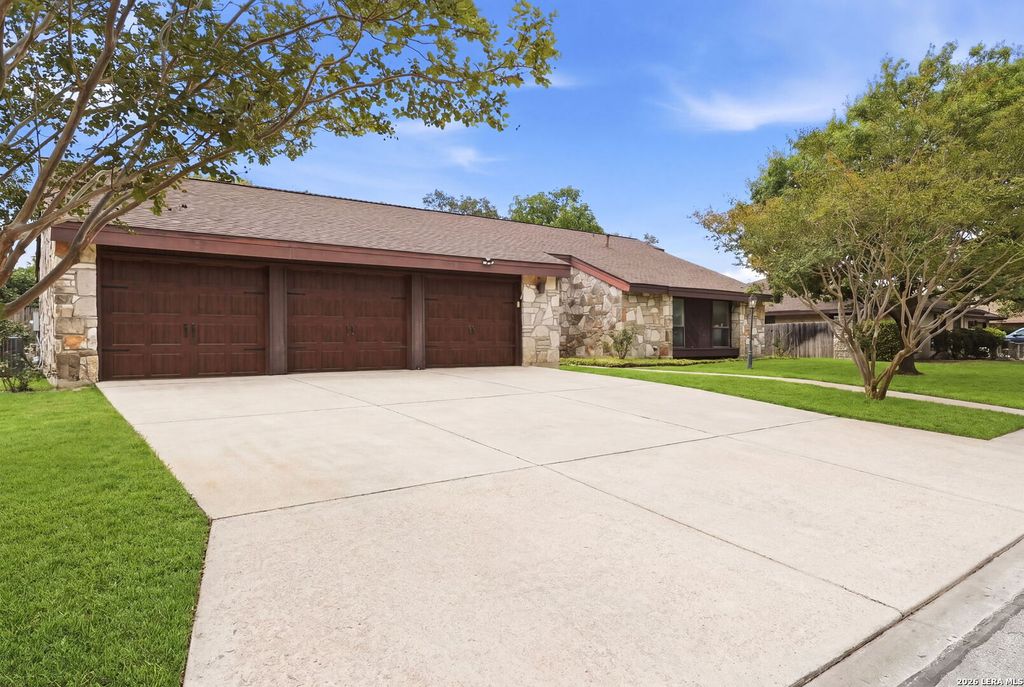 Photo of 6310 Spindrift, Windcrest, TX 78239 (MLS # 1961062)
