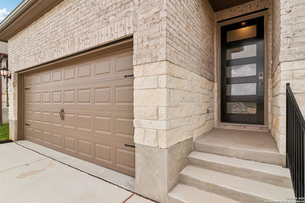 Photo of 122 Barton Point, Cibolo, TX 78108 (MLS # 1925177)