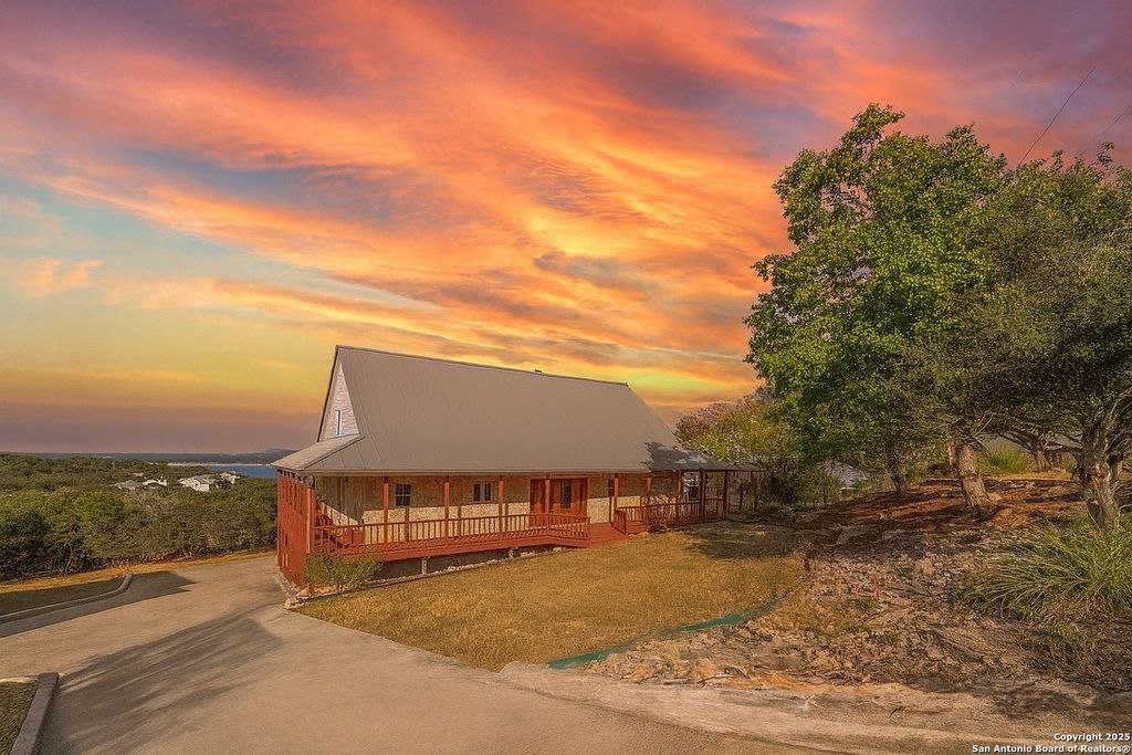 Photo of 1174 Highland Terrace, Canyon Lake, TX 78133 (MLS # 1912841)